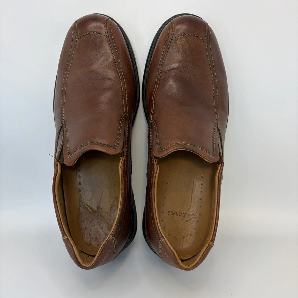 Clarks Mens Brown Leather Slip On Loafers/Casual/Career/Shoes/26068035